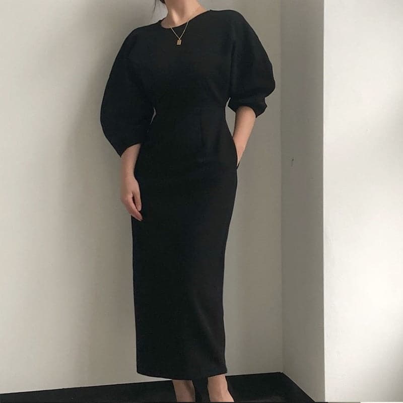 Classic Vintage Dress with a Flattering Fit