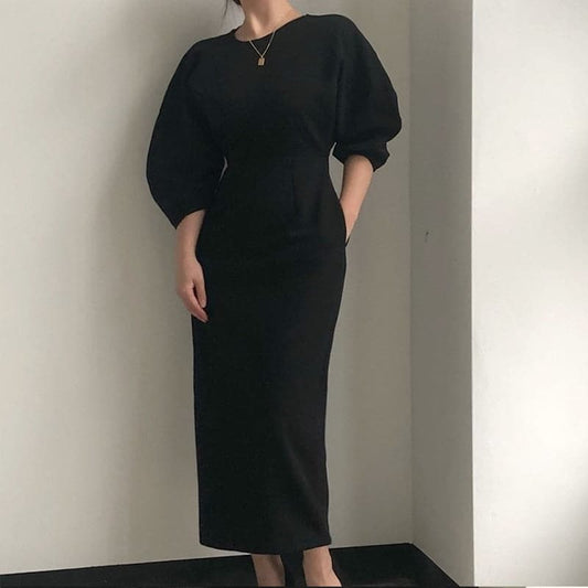 Classic Vintage Dress with a Flattering Fit
