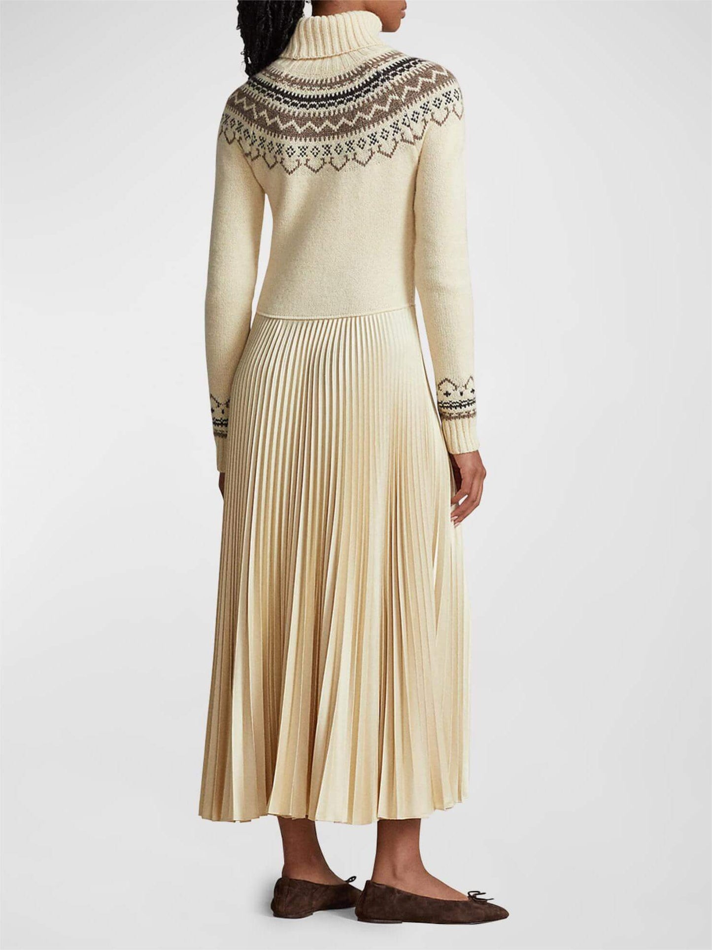 Polished Sweater with an Effortless Classic Look