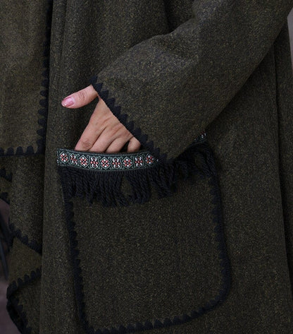 Well Tailored Cardigan with a Graceful Silhouette