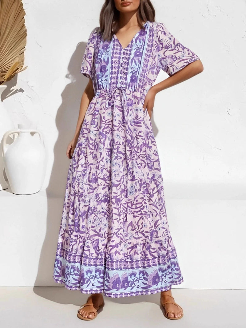 Classic Vintage Dress with a Flattering Fit