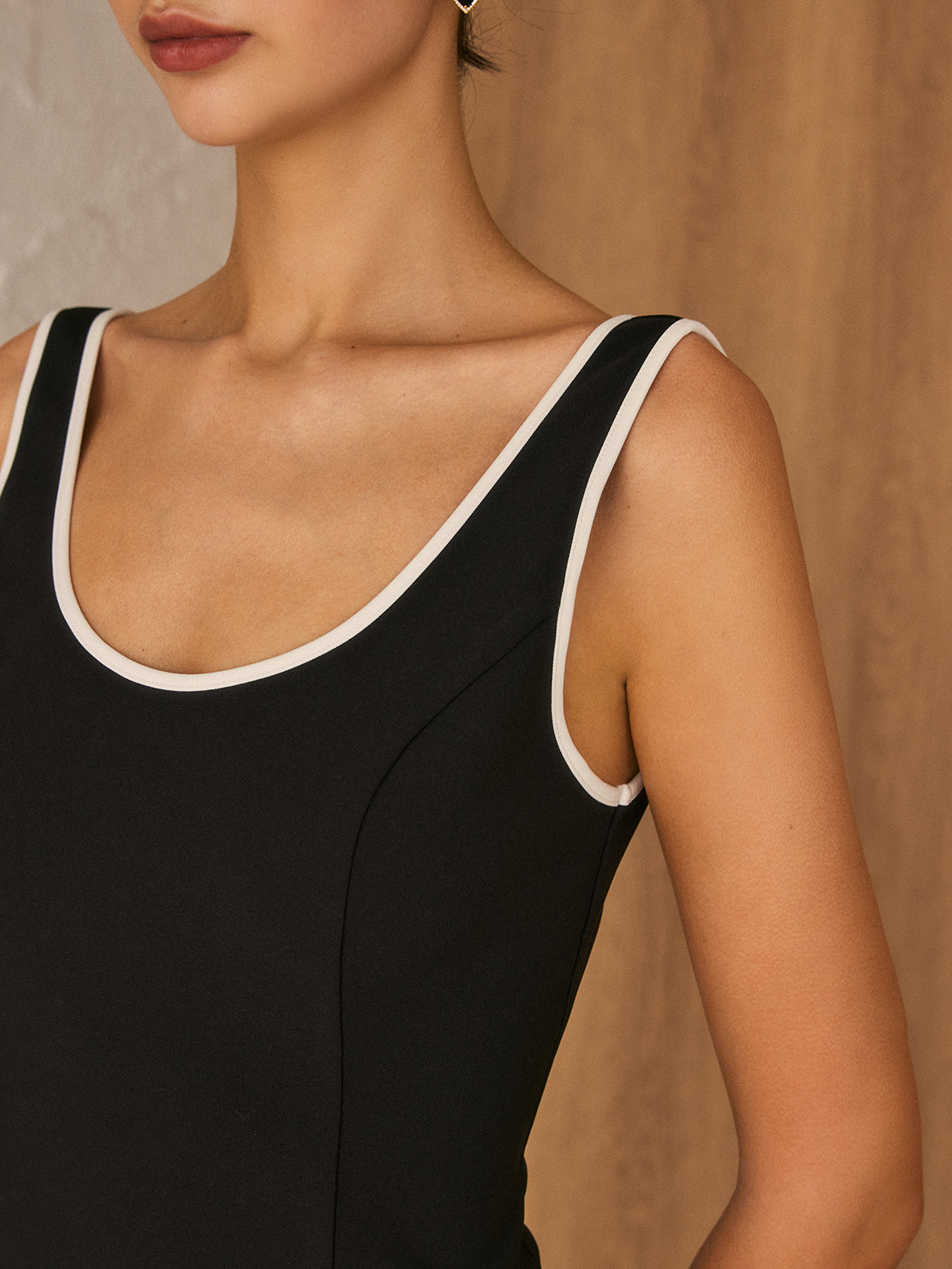 Sophisticated Dress with a Clean Classic Look