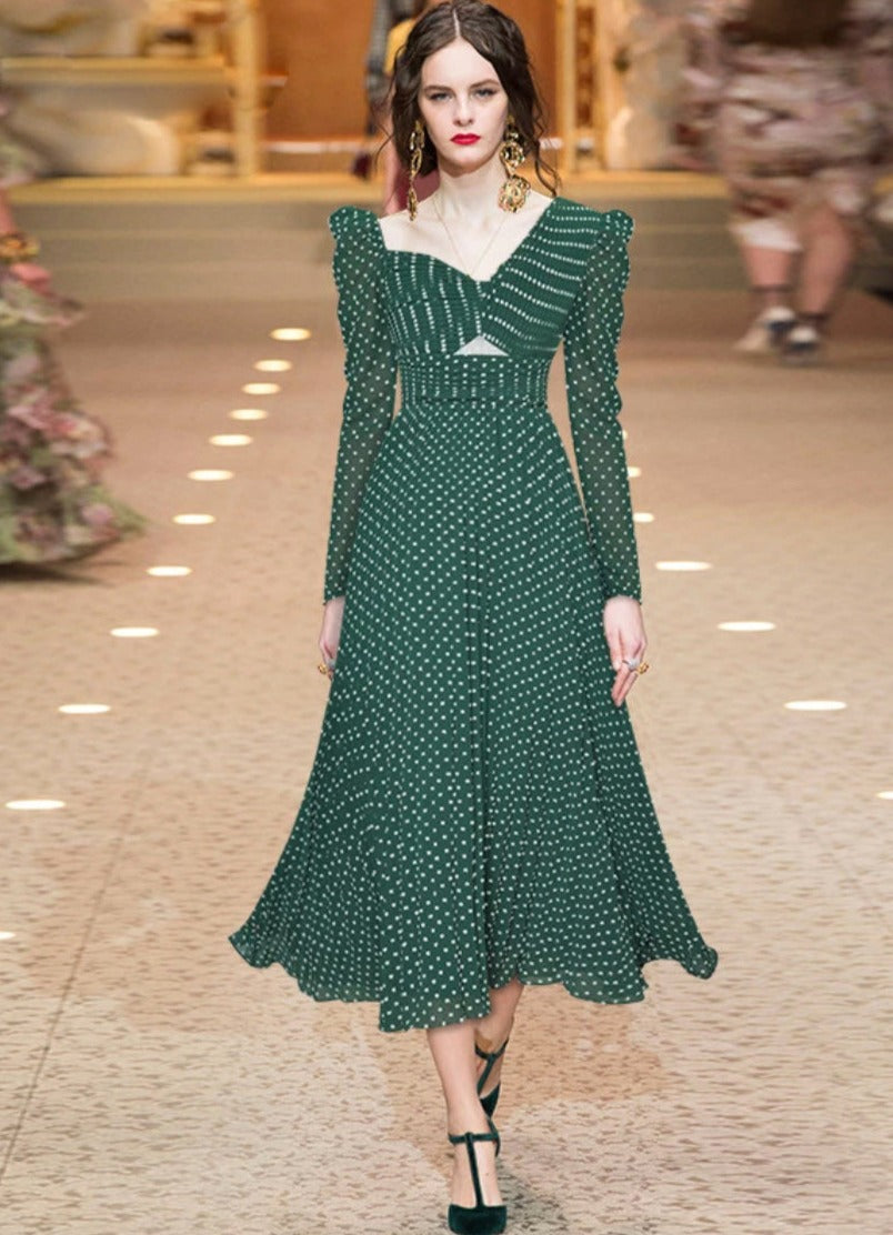 Beautifully Crafted Dress in a Classic Style