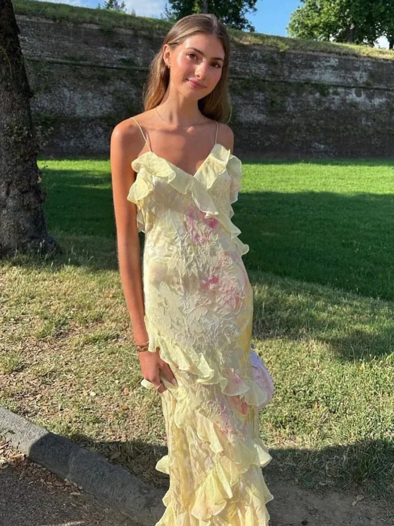 Gracefully Styled Dress for Any Occasion