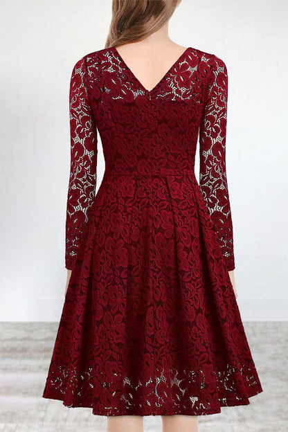 Beautifully Finished Dress in a Timeless Design