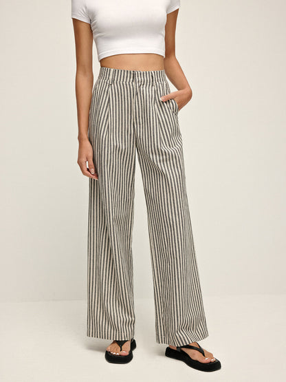 Sophisticated Pants with a Clean Classic Look