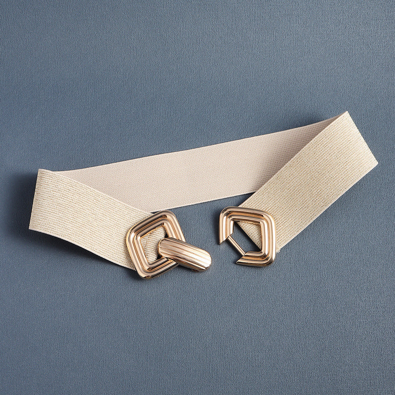 Sophisticated Garment with a Clean Classic Look