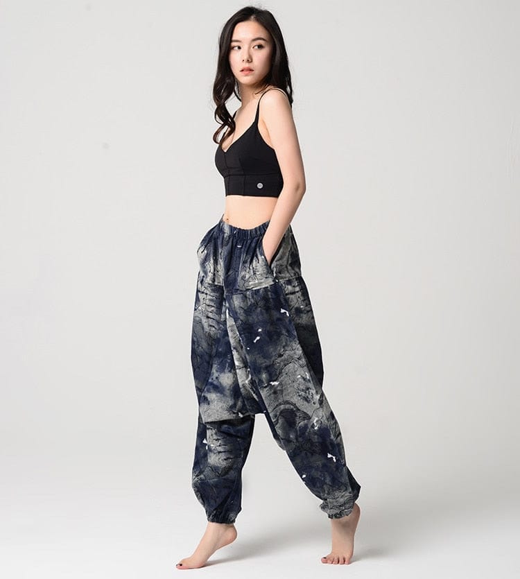 Classic Vintage Pants with a Flattering Fit