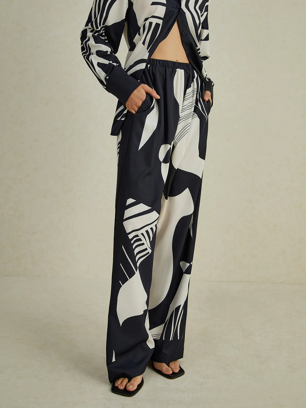 Sophisticated Pants with a Clean Classic Look