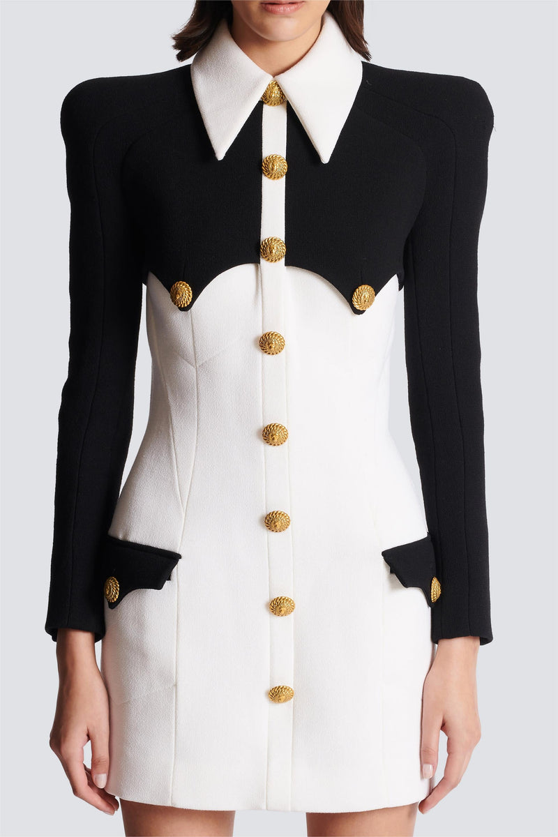 Well Tailored Dress with a Graceful Silhouette