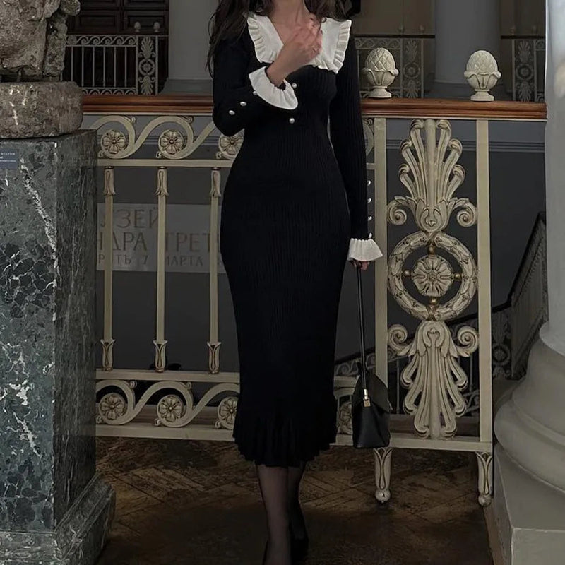 Classic Vintage Dress with a Flattering Fit