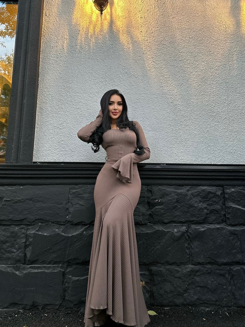 Polished Dress with an Effortless Classic Look