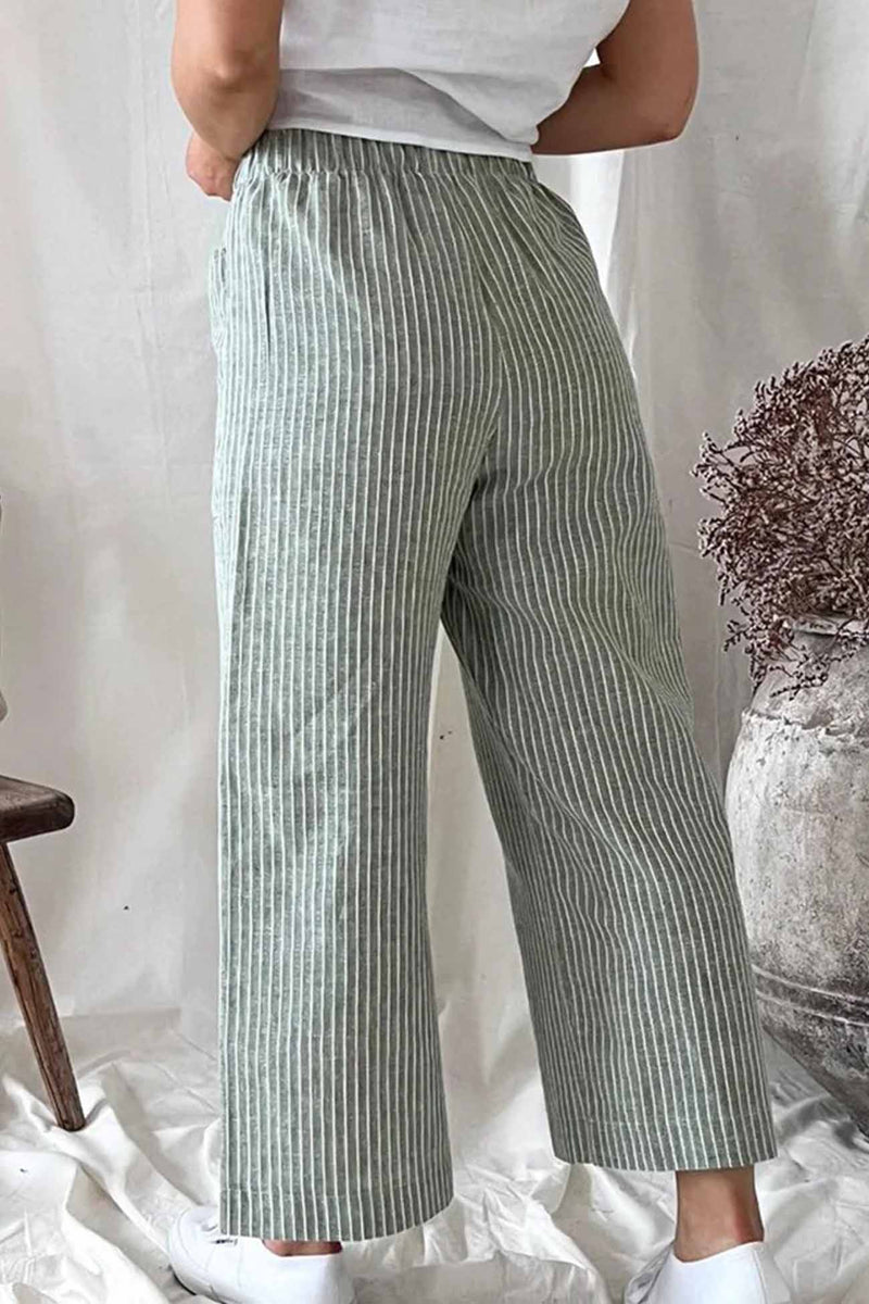 Elegantly Styled Pants for Everyday Wear