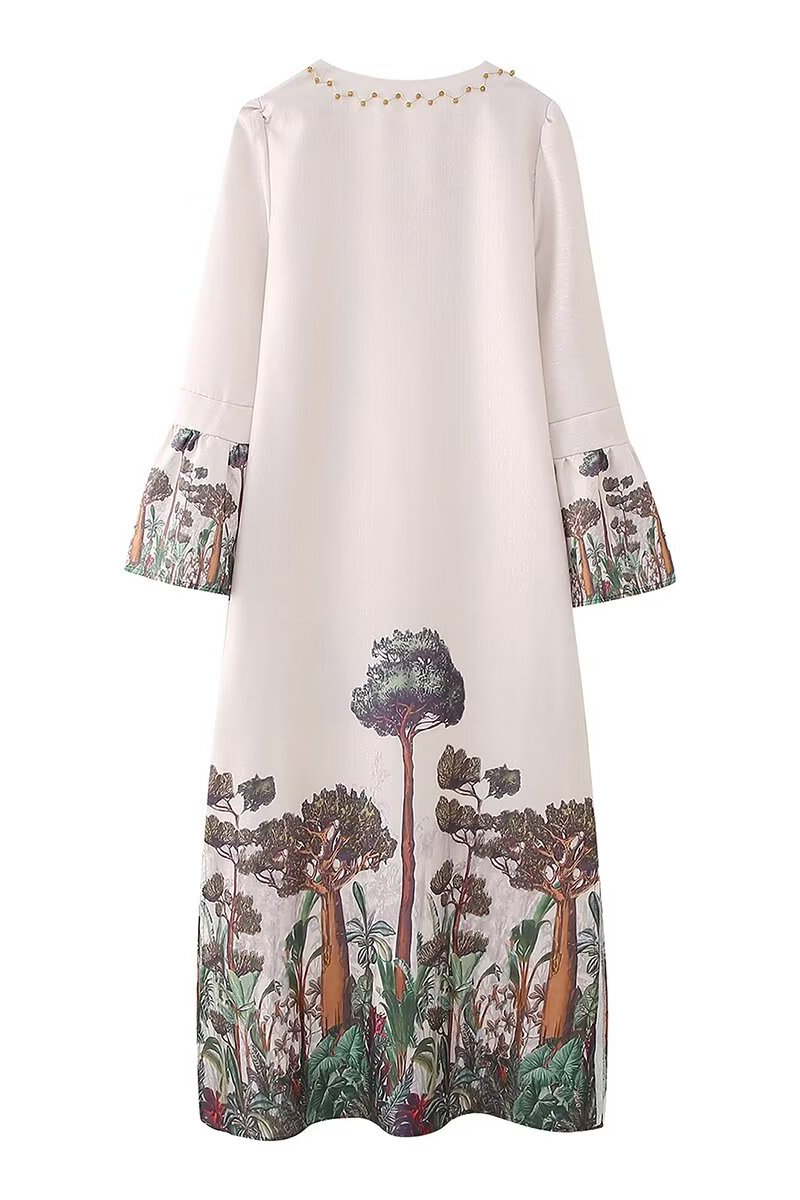 Beautifully Finished Dress in a Timeless Design