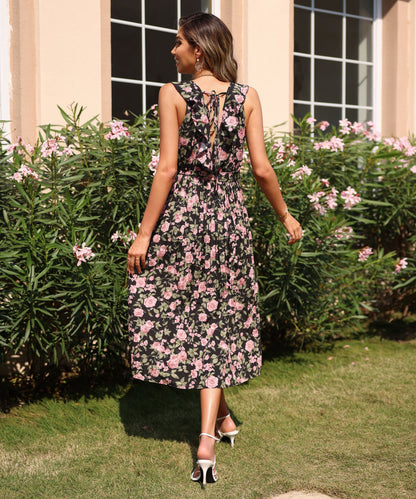 Sophisticated Dress with a Clean Classic Look