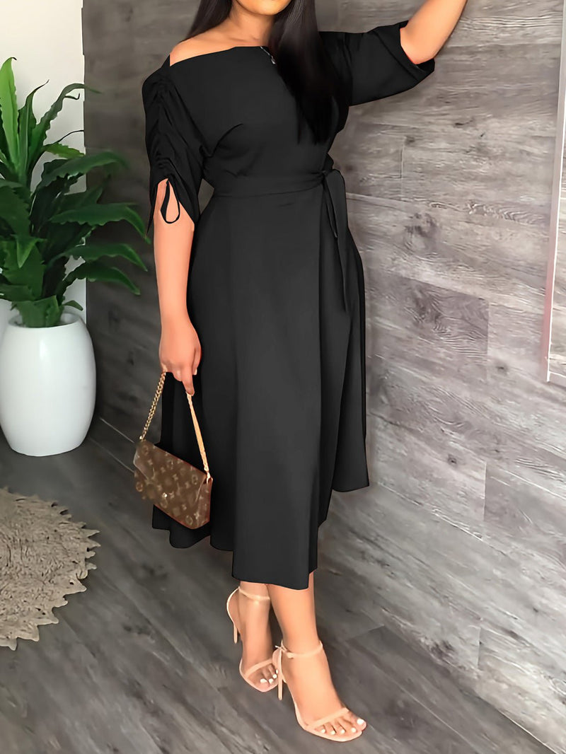 Classic Vintage Dress with a Flattering Fit