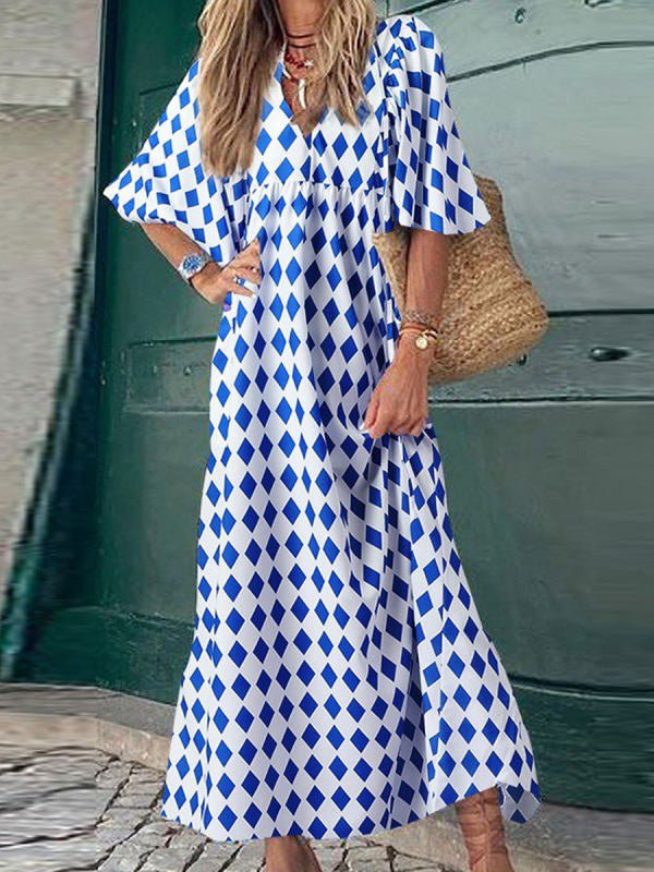 Beautifully Finished Dress in a Timeless Design