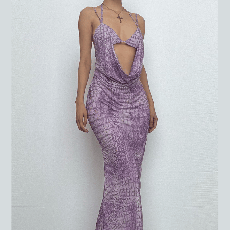 Classic Vintage Dress with a Flattering Fit