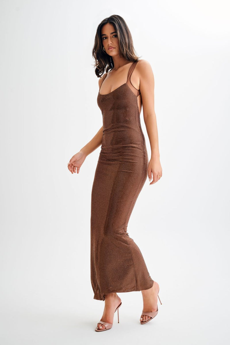 Gracefully Styled Dress for Any Occasion