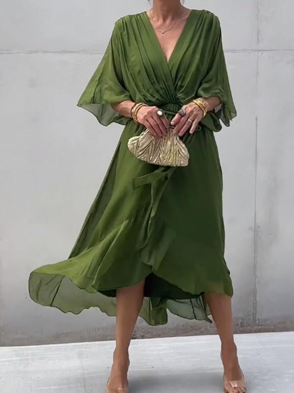 Well Tailored Dress with a Graceful Silhouette