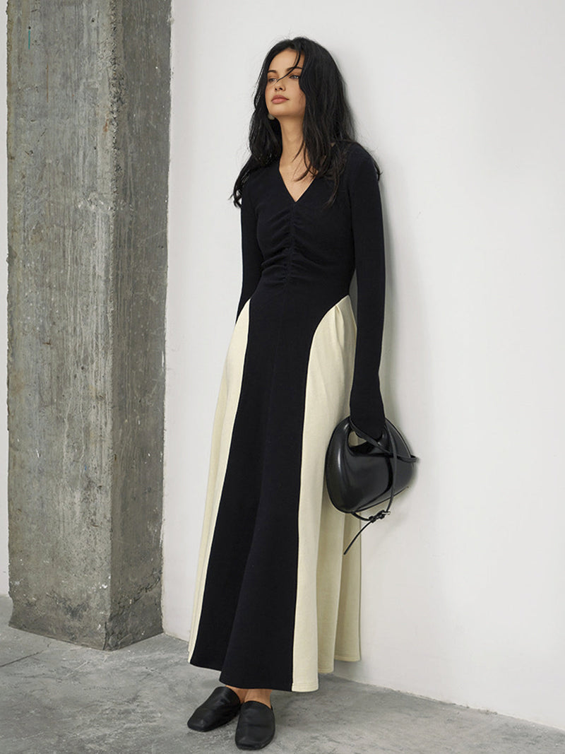 Well Tailored Dress with a Graceful Silhouette