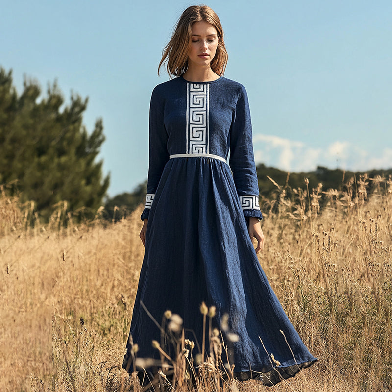 Effortlessly Elegant Dress with a Timeless Design