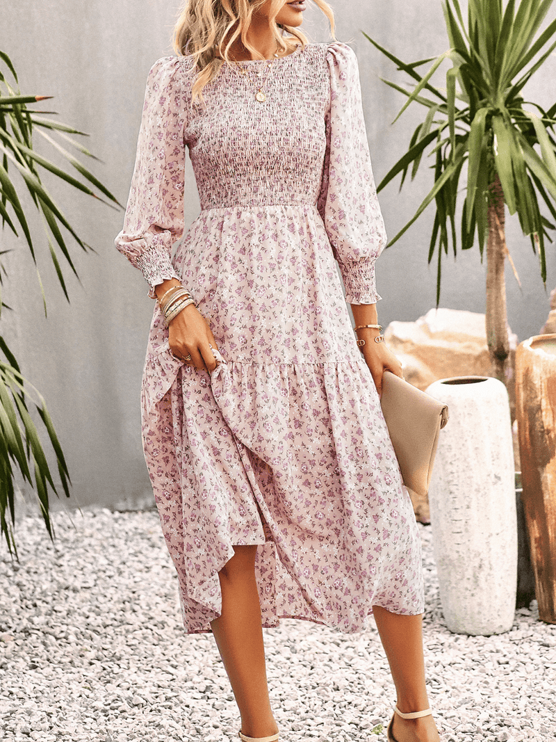 Well Tailored Dress with a Graceful Silhouette