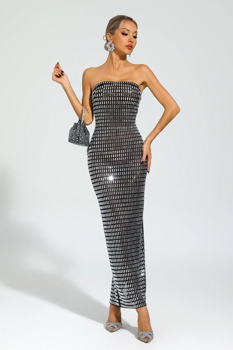 Gracefully Styled Dress for Any Occasion