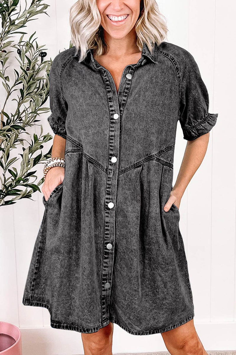 Classic Vintage Dress with a Flattering Fit