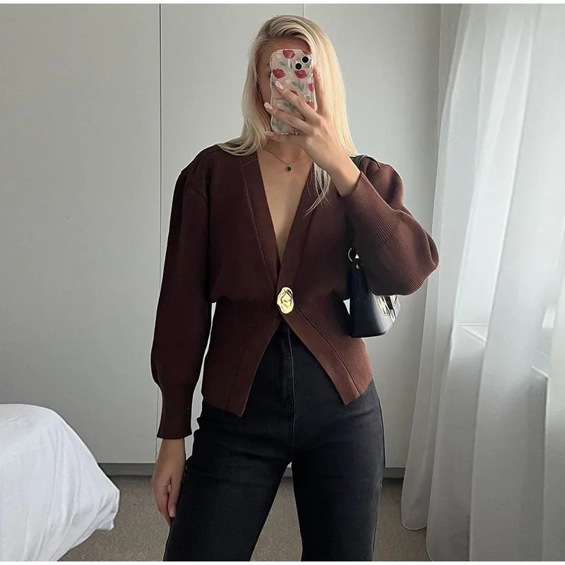 Elegantly Styled Cardigan for Everyday Wear