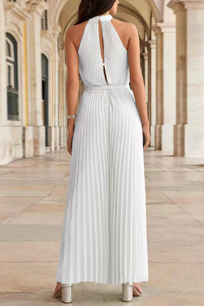 Effortlessly Elegant Garment with a Timeless Design
