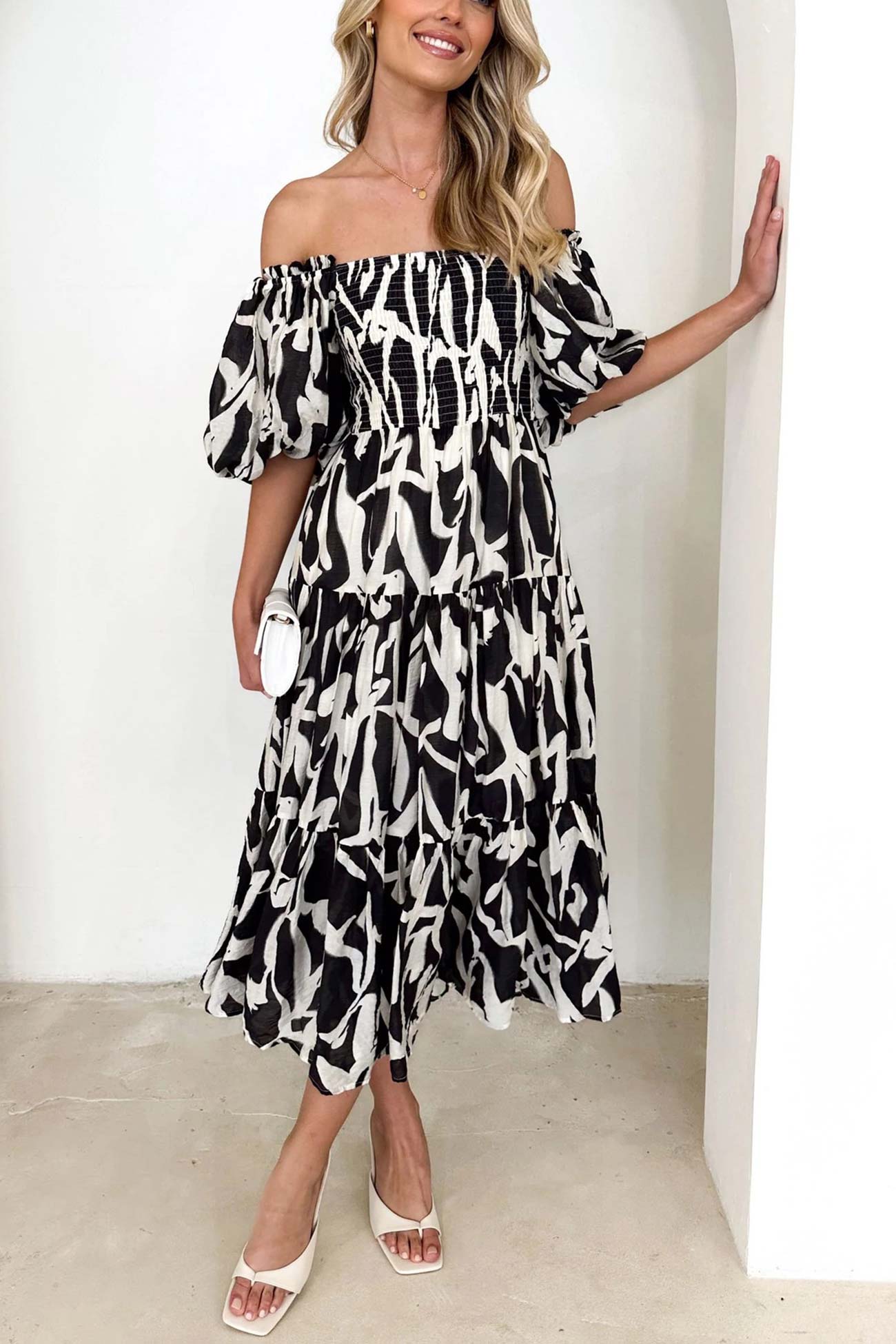 Beautifully Crafted Dress in a Classic Style