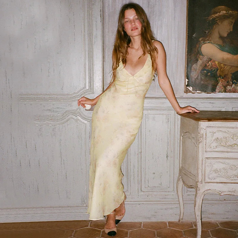 A Vintage Style Dress with Delicate Timeless Details