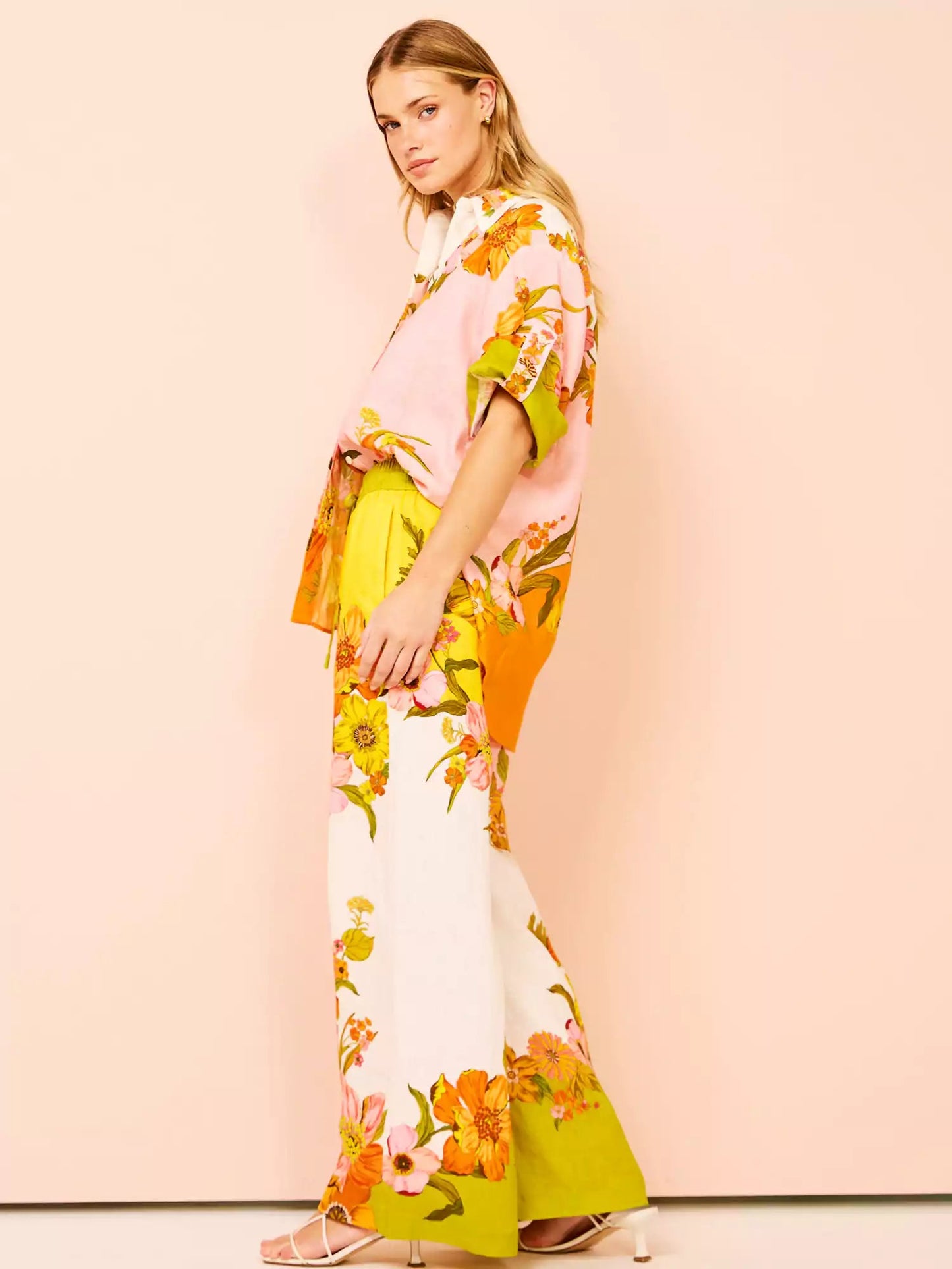 Well Tailored Pants with a Graceful Silhouette