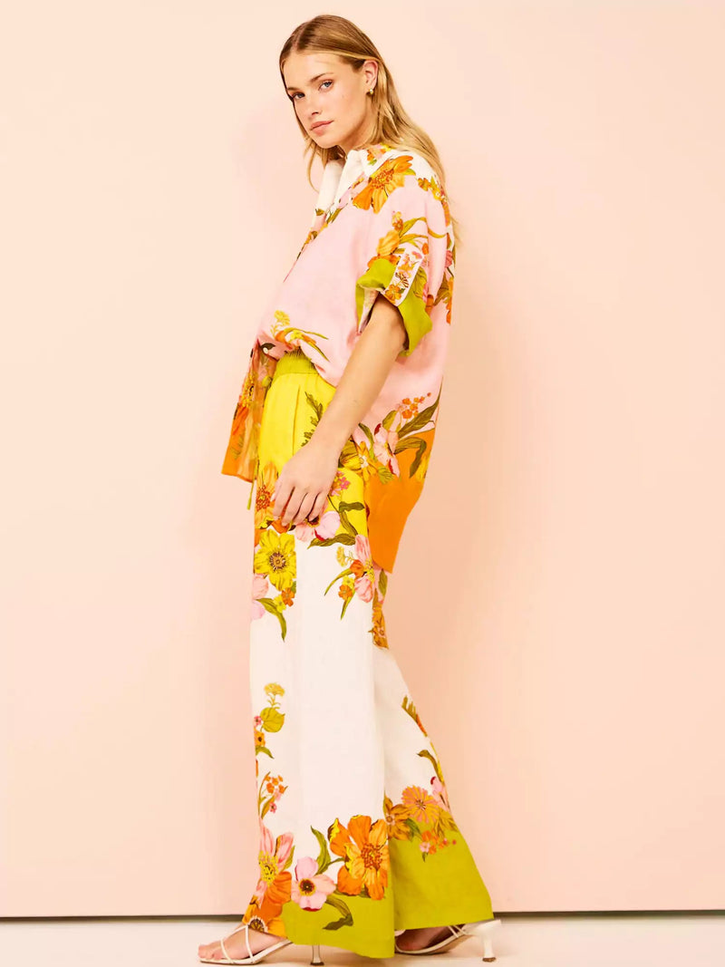 Well Tailored Pants with a Graceful Silhouette