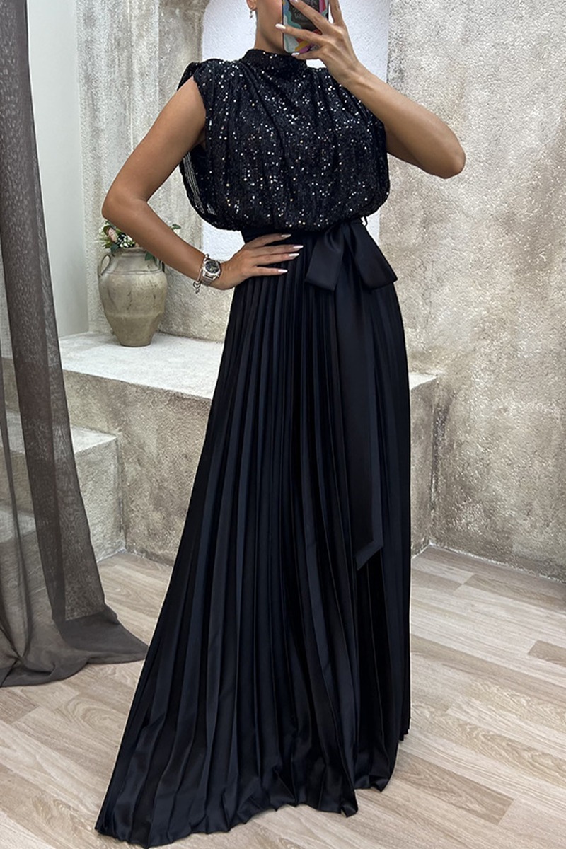 Sophisticated Dress with a Clean Classic Look