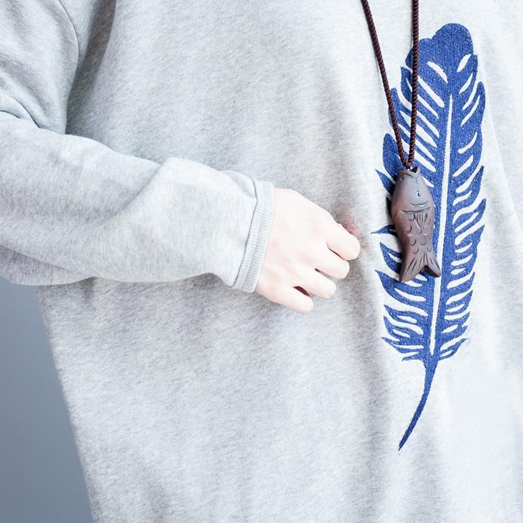 Classic Vintage Sweater with a Flattering Fit