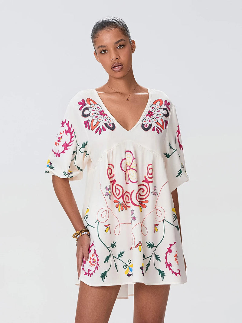 Beautifully Finished Dress in a Timeless Design