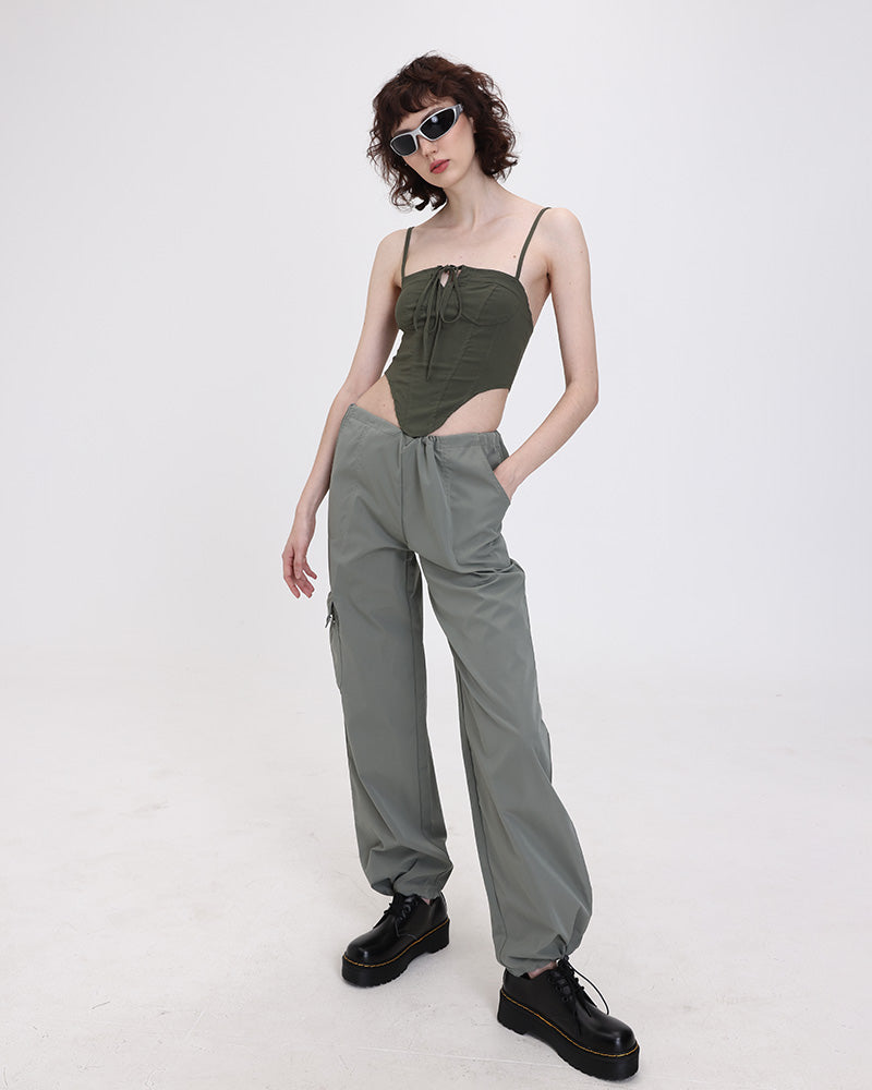 Well Tailored Pants with a Graceful Silhouette
