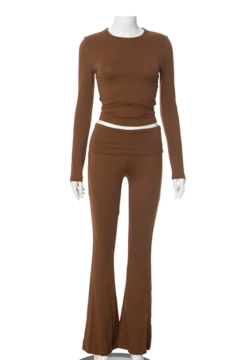 Effortlessly Elegant Pants with a Timeless Design