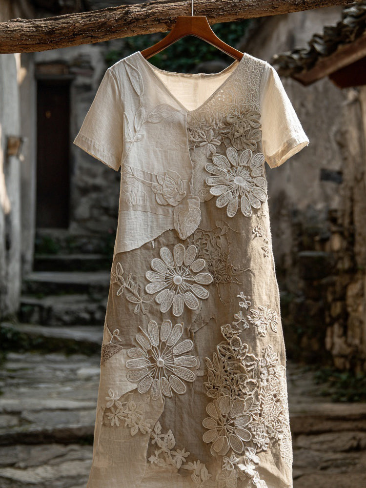 Sophisticated Dress with a Clean Classic Look