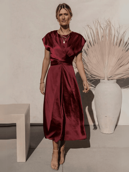 Sophisticated Dress with a Clean Classic Look
