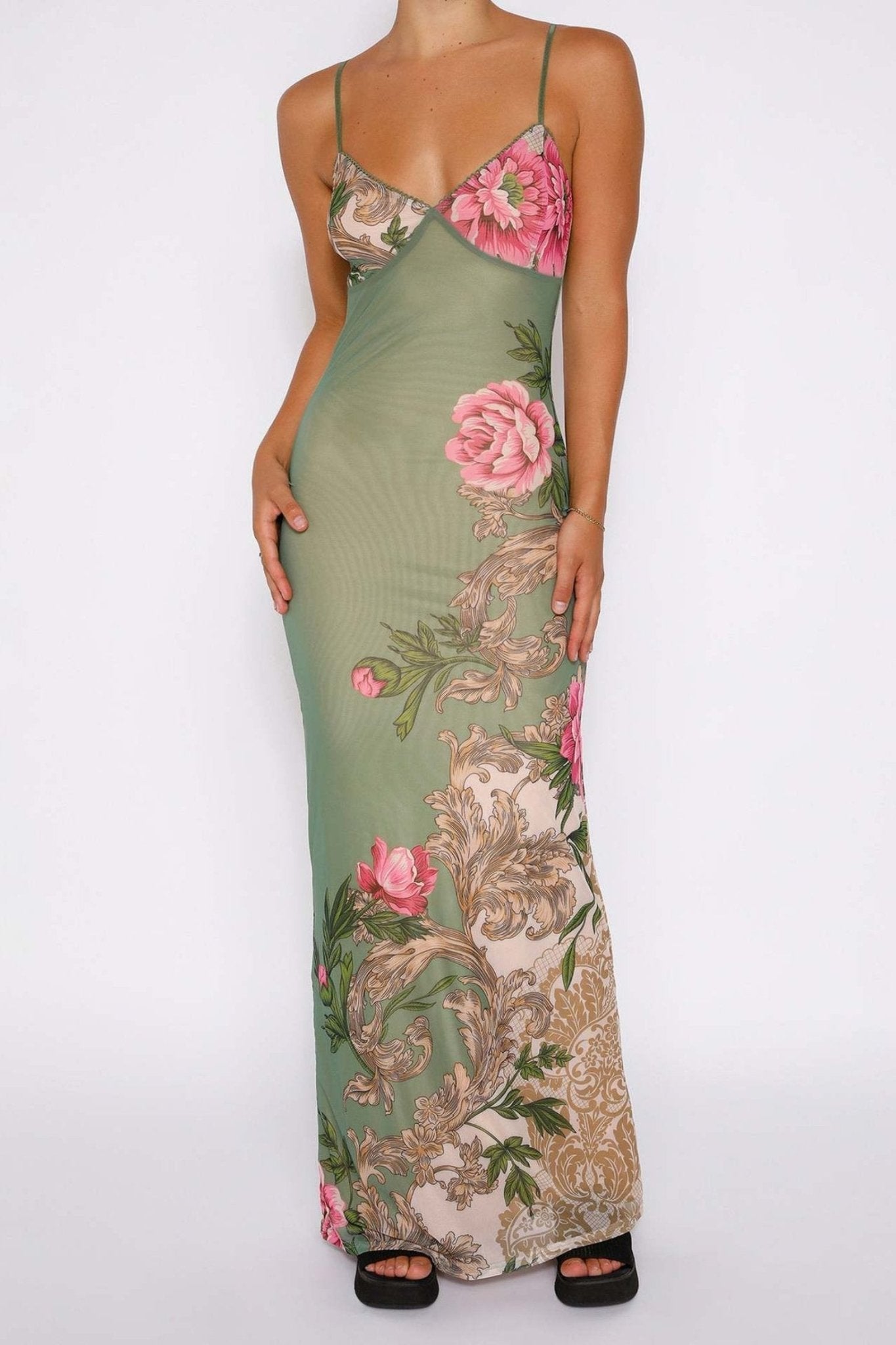 Sophisticated Dress with a Clean Classic Look