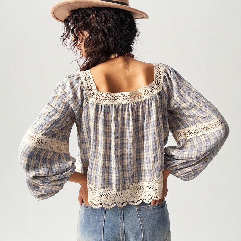Well Tailored Blouse with a Graceful Silhouette