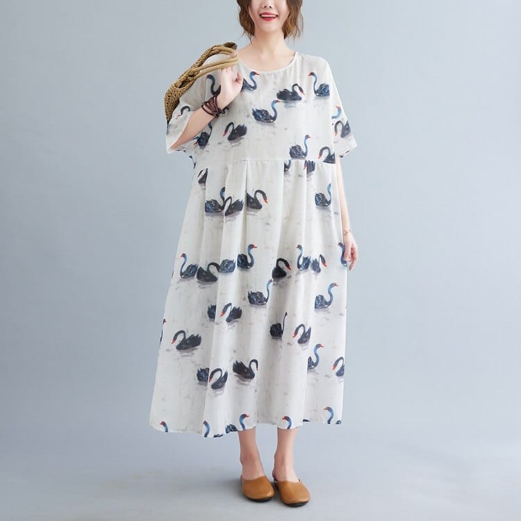 Classic Vintage Dress with a Flattering Fit