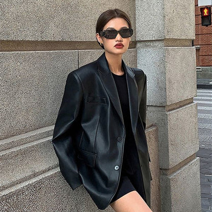 Beautifully Finished Coat in a Timeless Design
