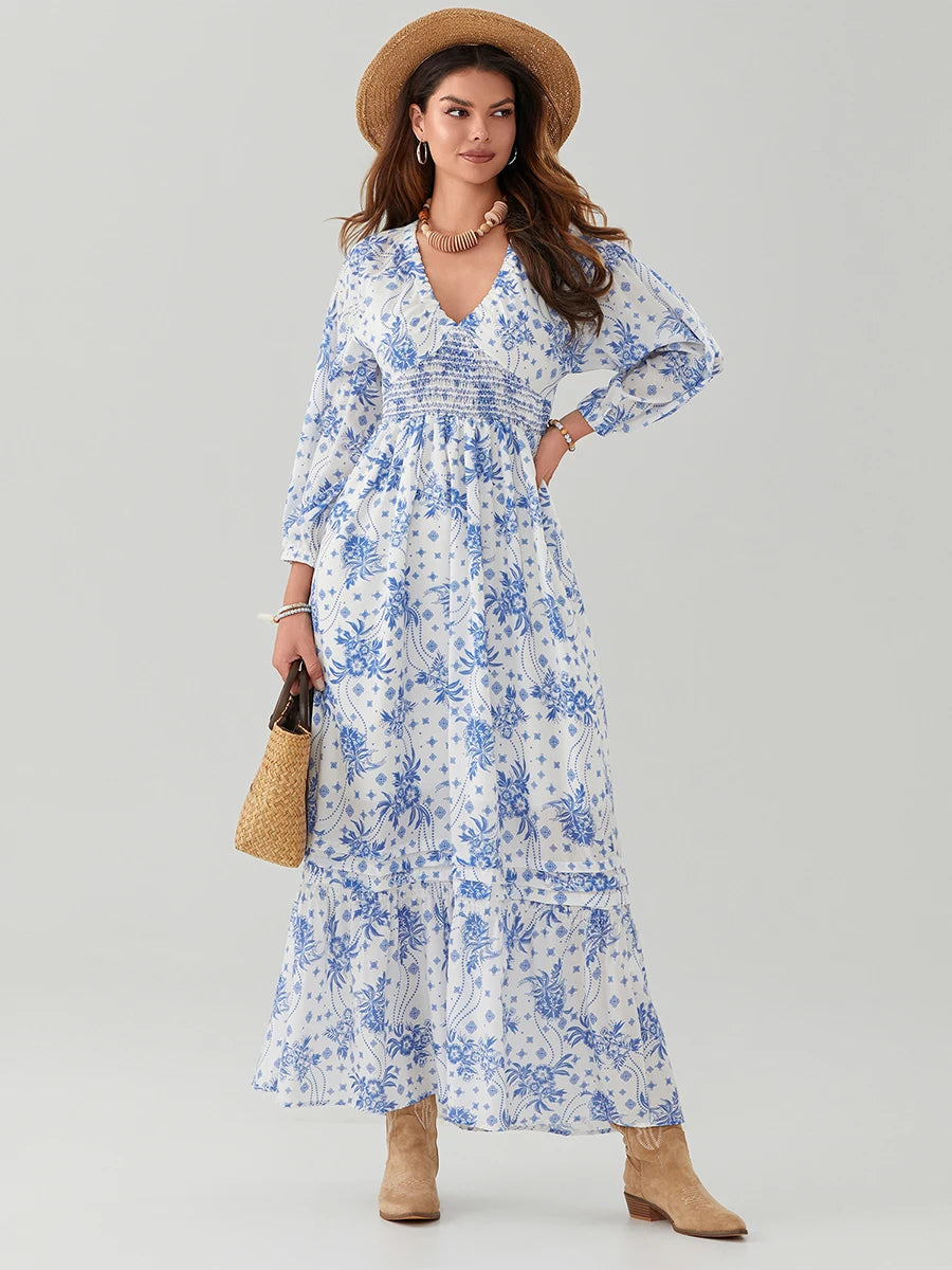 Beautifully Finished Dress in a Timeless Design