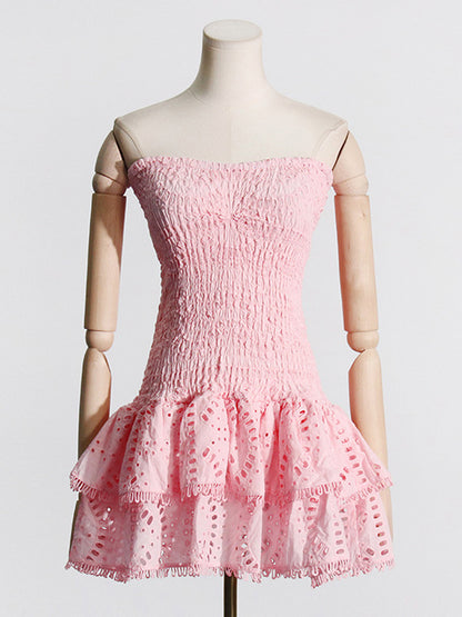 Well Tailored Dress with a Graceful Silhouette