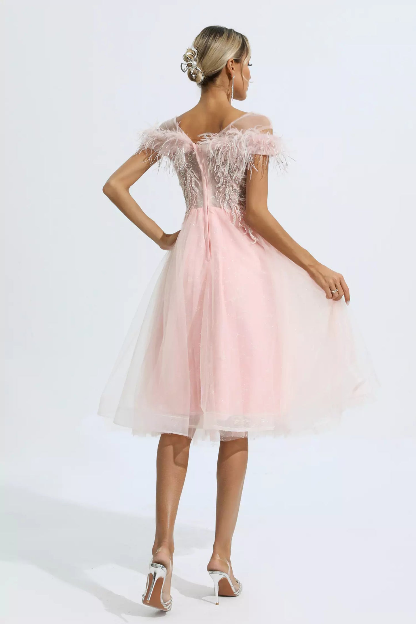 Beautifully Crafted Dress in a Classic Style
