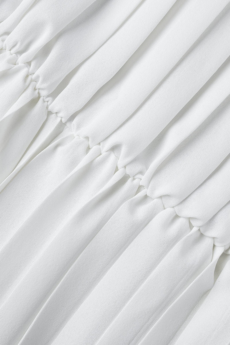 Effortlessly Elegant Garment with a Timeless Design